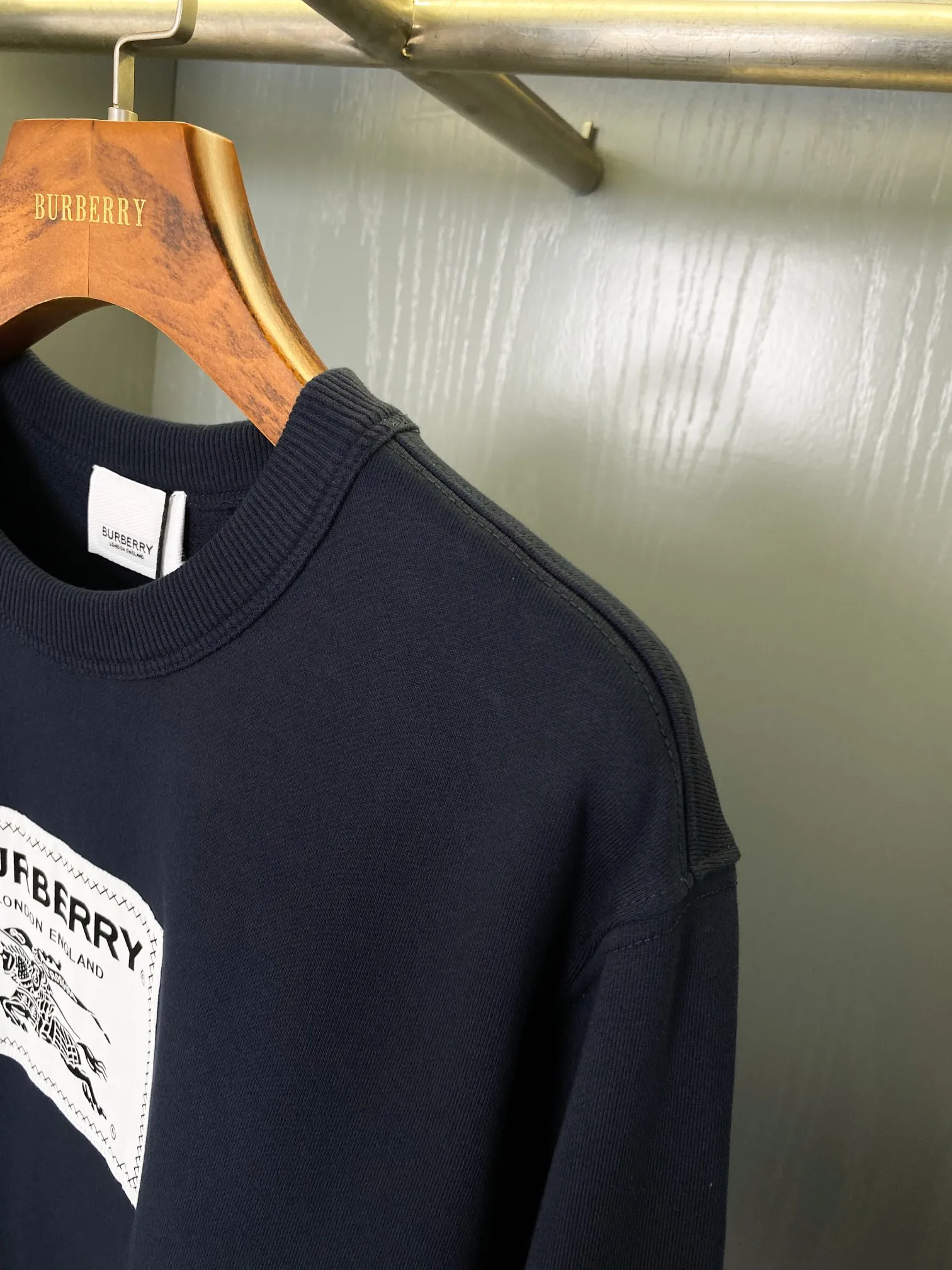🅱️ Prorsum 【BUR ， 】【In Stock 】 ！BUR ， 、 Same Style ，Versatile ！ BUR ， Classic ， 。 ， Burberry 。 "Prorsum"， " "。 zg ， ， ！ BUR ， ！！ ， 680 ， ， ， ，Breathable ！ 。 ， ， ！！ ， 。OV ， 。 ， ， ！！ ， In Stock， ， ！ ， ， ！！ Sizes S、M、L、XL、XXL